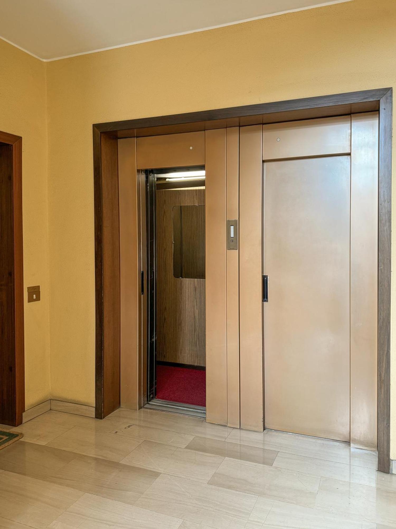 Free Parking - 5 Star - Sauna Luxury Apartment Milan Extérieur photo